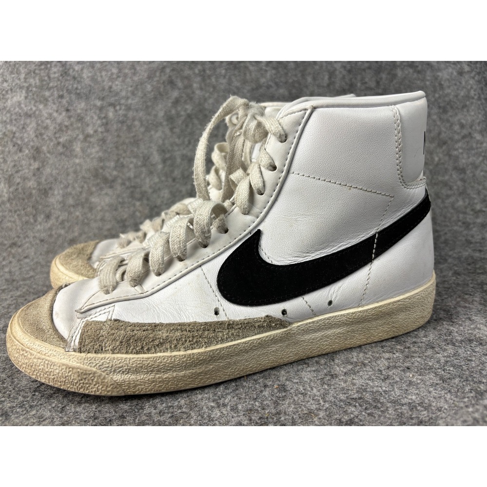Nike Blazer Mid 77 Vintage Womens 7.5 White Black CZ1055-100 High Top Sneaker